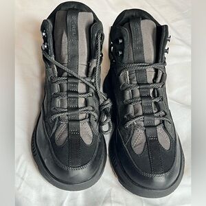 Sorel women’s Black and Gray Boots